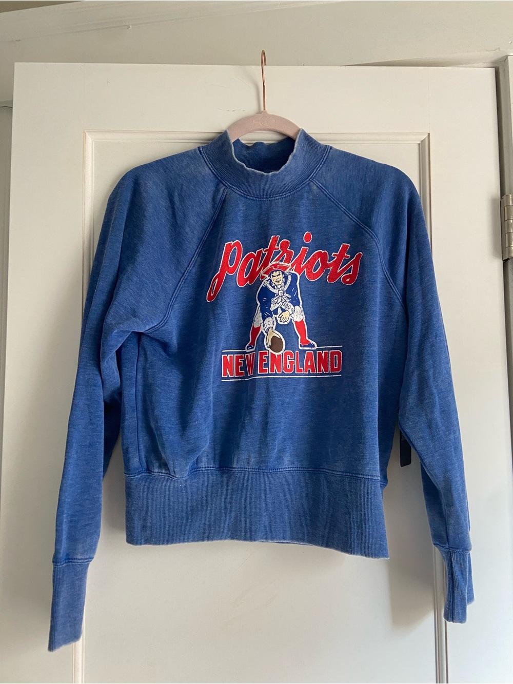 Vintage Vibe Patriots Mockneck Sweatshirt